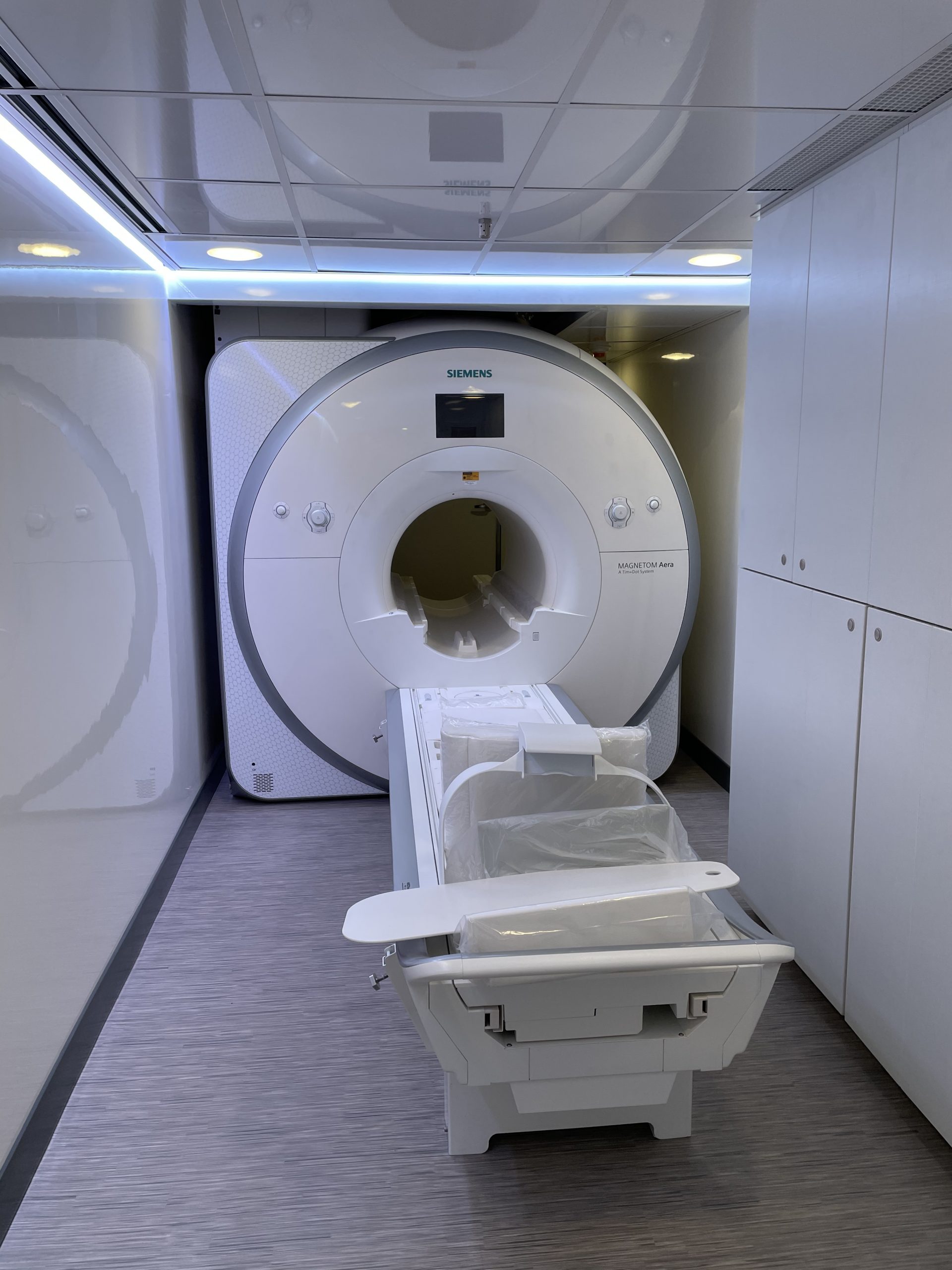 Siemens AERA 1.5T Mobile MRI Trailer